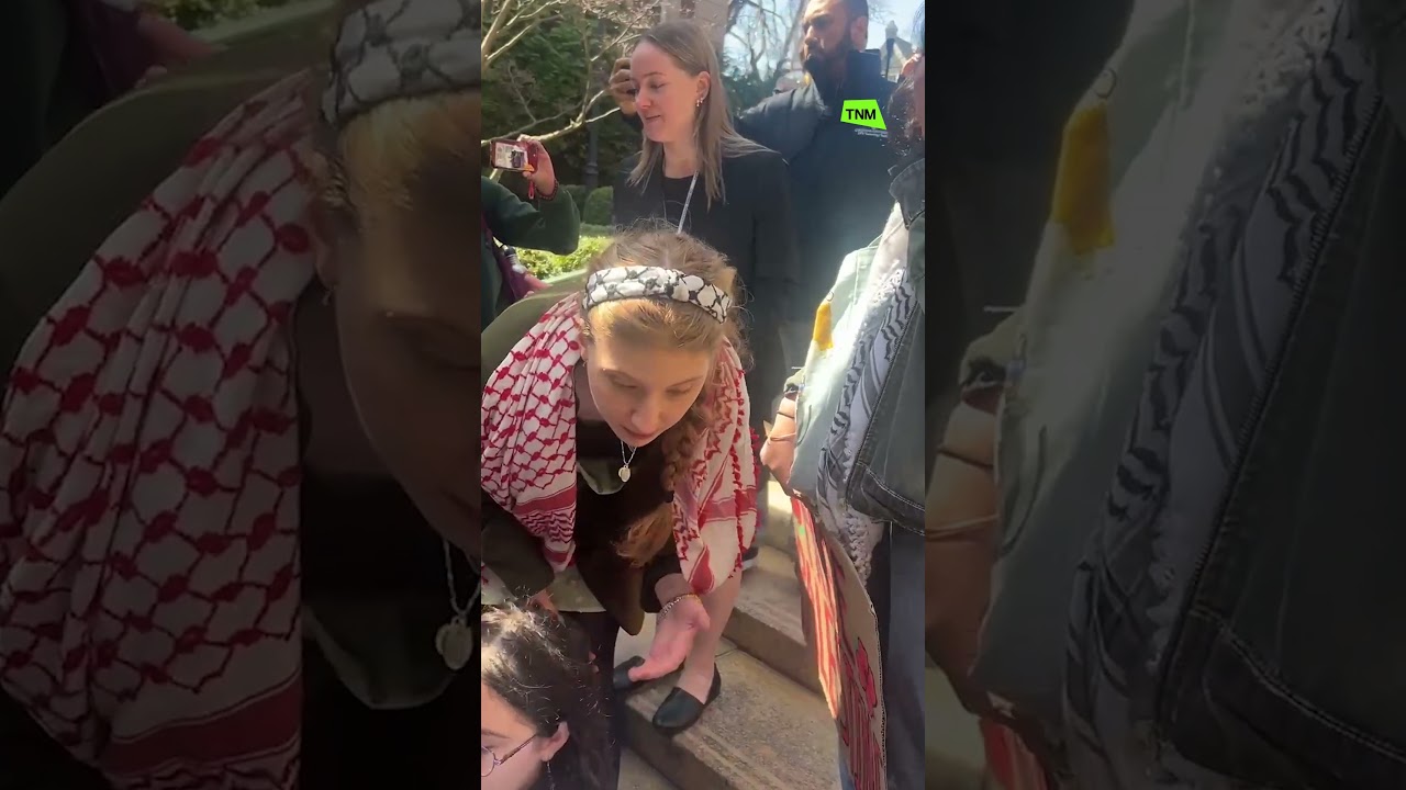 Students chain themselves to  gates at Columbia University over Mahmoud Khalil