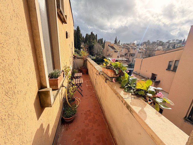 FIRENZE-PORTA ROMANA. AFFITTO TRANSITORIO
