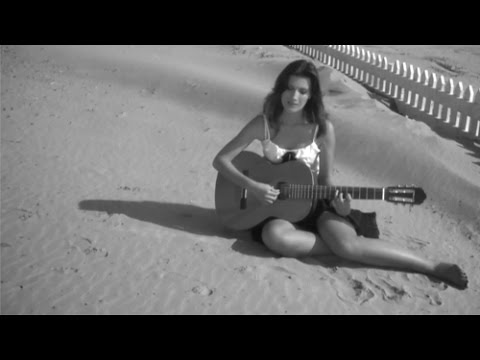 download lagu mp3 mp4 Bar Le Reve, download lagu Bar Le Reve gratis, unduh video klip Bar Le Reve