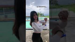 Download lagu Goyang Sambil Ngmut Permen Nih || Tiktok Viral mp3
