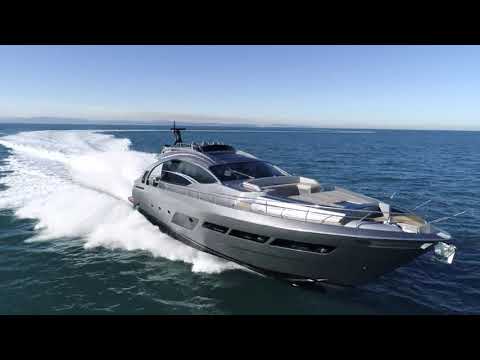 Pershing 9X cruising into FLIBS 2019