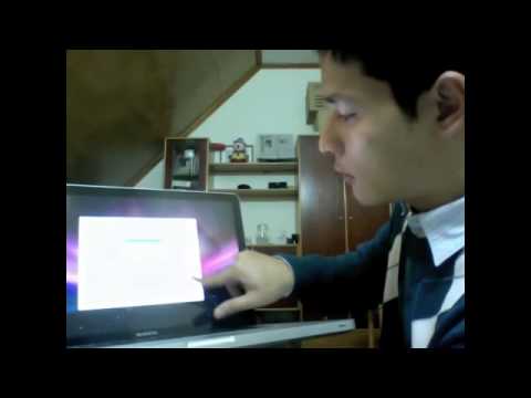 Photographer unboxing and setting up his Macbook Pro 15 inches MB985 2.66
