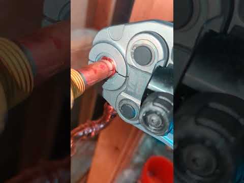 Presscam! 🤙🏻new compact DeWalt press tool model #DCE210D2K #thingofbeauty #dewalt #propress