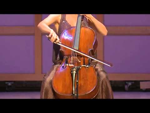 Chloé Dominguez, violoncelliste