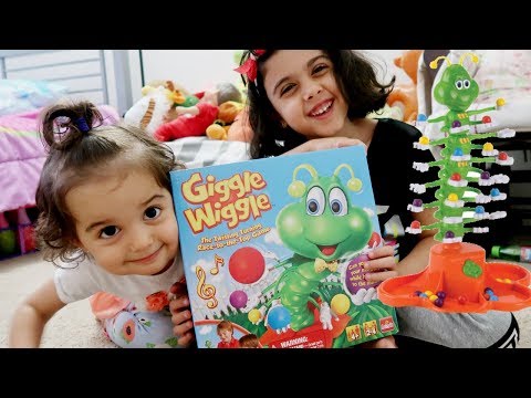 تحدي الدودة الراقصة ! مايا و لانا Giggle Wiggle