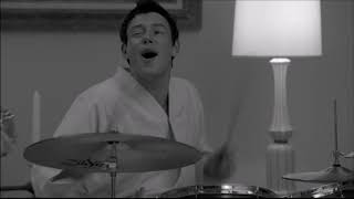 Glee - Santa Claus Is Coming To Town (Full Performance) 3x09