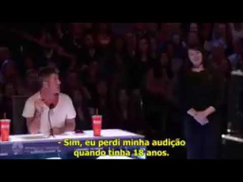 Mandy dá um show de talento e simpatia