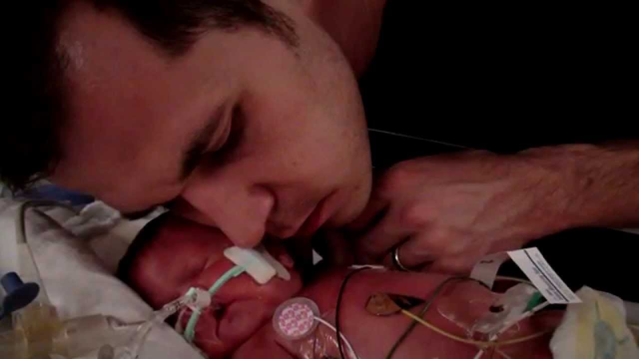 Baby Gemma in the NICU with her Dad