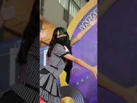 PYT48 COVER AKB48 - "  Seventeen  " ( Mickey  fogus )  JAPAN EXPO THAILAND 2022 @ CentralWorld