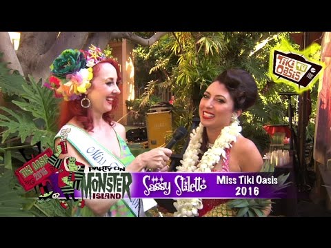 Tiki Oasis 2016 - Ruby Joule with Sassy Stiletto, Miss Tiki Oasis 2016