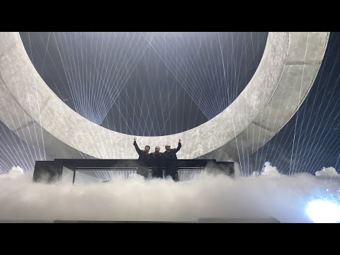 Swedish House Mafia - “Don’t’ You Worry Child” x “Save The World” (Paradise Again | Live in Lisbon)