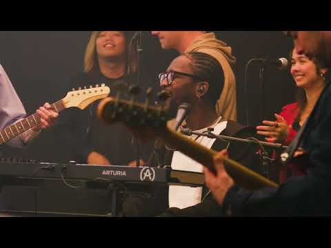 The King Is in the Room – Mariners Worship  | Worship with Lyrics