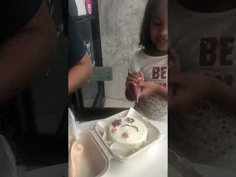 cake decorating with maryam and azizah 🍰