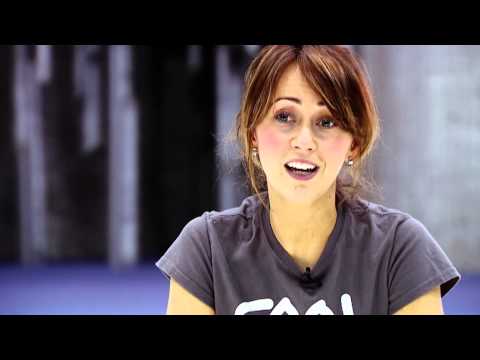 Samia Must Use A Chair In Her Prop Dance - Dancing On Ice