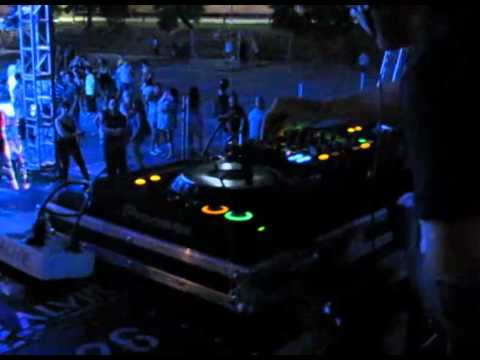 DJ TrAsGo en Paterna, explanada de los conciertos, Verano 2010, con Sona la Dipu y ProDJ Vc
