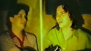 Wayne Coyne &amp; Steven Drozd explain "Christmas at the Zoo" (1995)