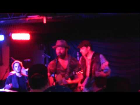 Drake White and The Big Fire perform Grinnin' at Floore Country Store