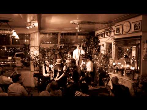 The Man Overboard Quintet - Hummin' to Myself - Live at Le QuecumBar