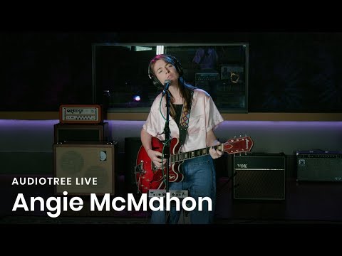 Video thumbnail for Standout - Audiotree Live Version