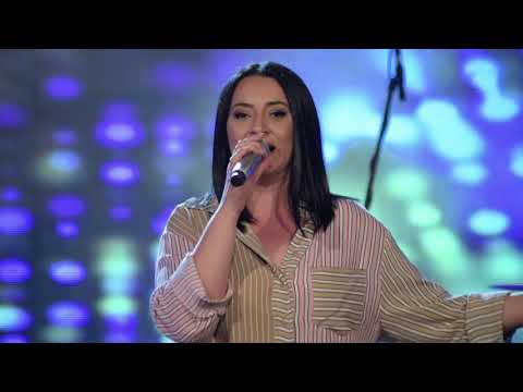 Aneta i Grupa Molika - Majka (Art Studio Production Live TV Show)