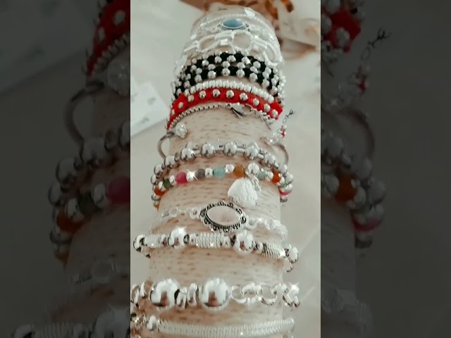 Vídeo relacionado con ALEXCRAFT Pulsera Dura Grueso Mujer Plata Pulseras Chunky Ancho, Acero Inoxidable, Minimalista, Simple, Grande Pulsera Abierta para Mujeres Hombres Joyas Regalos