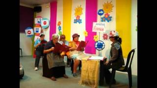 preview picture of video 'Teatro,escuela de adulto 2012 Madrigal de la Vera. Casa rural PUERTA DE LA VERA. Marisol.'