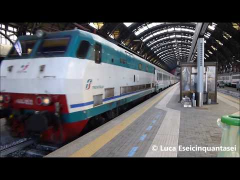 Intercity 599 con carrozze variegate in partenza da Milano Centrale