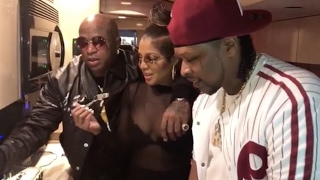 Toni Braxton "Bakes 2 Cakes For Birdman's Birthday"