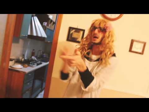 Carolina and her new neighbor! EPIC!!