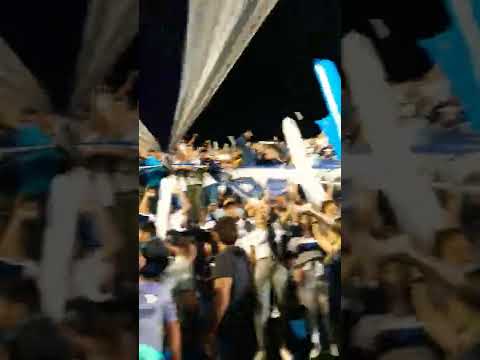 "Indios Kilmes - Somos los que te seguimos" Barra: Indios Kilmes • Club: Quilmes • País: Argentina