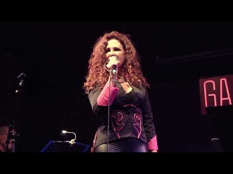 Silvia Marsó debuta en la música, creando junto a Del Toro blues Band. “Blues & Roots”