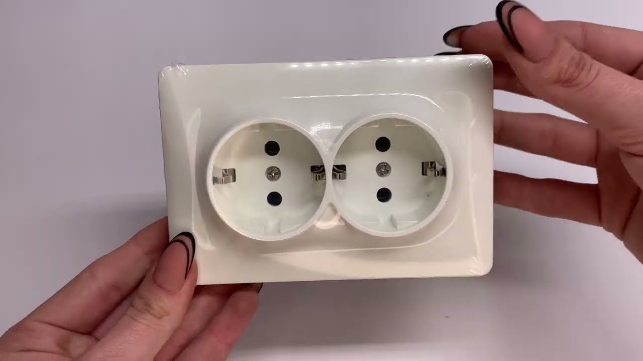 Розетка двойная с/з VIDEX BINERA белая (VF-BNSK2G-W)