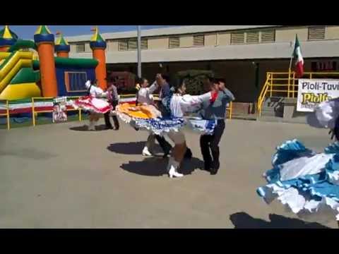 El Ballet Folklorico Mexicano de Carlos Moreno ( San Antonio)