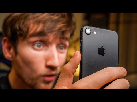 I Used a 10 Year Old iPhone 7… WAIT WHAT ???