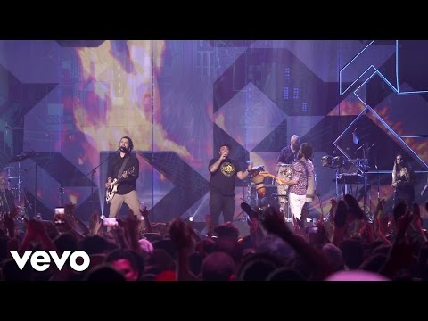 Maneva - Pisando Descalço (Ao Vivo Em São Paulo) ft. Deko