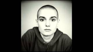Sinéad O&#39;Connor - The Dreaming of The Bones (Live)