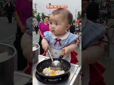 城管來了，跑的連攤都不要了😂 DOU+ #萌娃擺攤 #人類幼崽到底多可愛 #太逗了笑到肚子疼