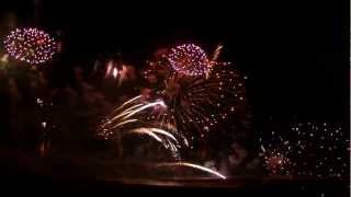 preview picture of video '2012 寺泊港まつり 海上フェニックス【フルHD】-Japanese fireworks-'