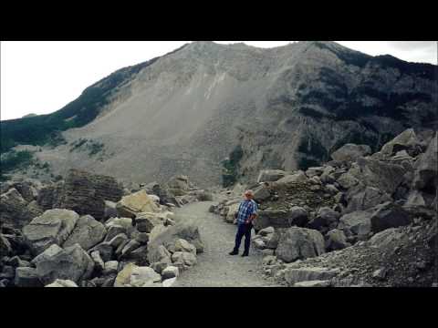 Stompin' Tom Connors - How The Mountain Came Down