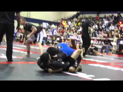 Mario Celaya-Bambusa MMA/NOVA UNIAO Naga Match 1