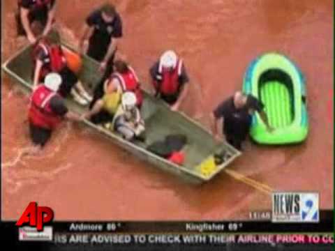 Raw Video: Flash Floods Swamp Oklahoma City