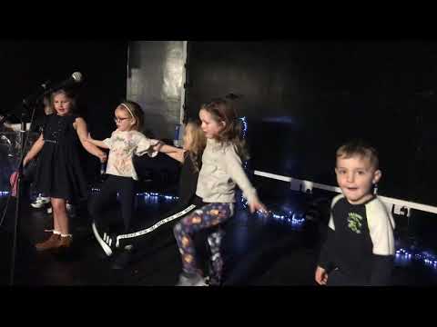 Shakespeare's Kids new junior Musical Theatre stars of 2020 hit the big stage.