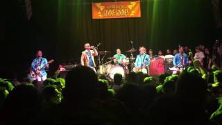 Me First And The Gimme Gimmes "Only The Good Die Young" Live