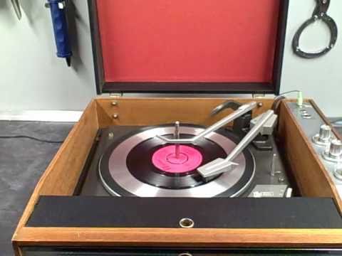 Tough Little Buggy - The Newbeats 1964 Original 45