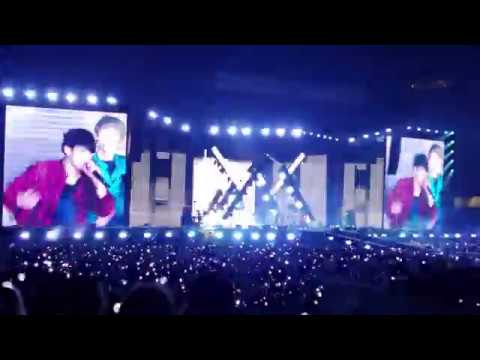 190511  BTS Fake Love Chicago Soldier Field Live