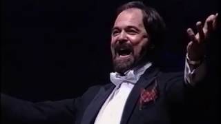 Lawrence Allen Tenor - Pour mon ame -Donizetti La fille du Regiment . Accompanied by Daryl Wallis.