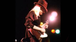 Johnny Winter   Close To Me