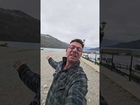 Hoy 25 de Diciembre NAVEGANDO EL PARAÍSO – LAGO PUELO HASTA EL LÍMITE CON CHILE 🇦🇷🇨🇱