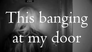 The Pretty Reckless - Living in the Storm (lyrics)