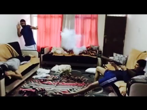 Kızlarda Vs Erkeklerde Yastık Savaşı (Sefa Kındır&Muhammed Emen Vine)